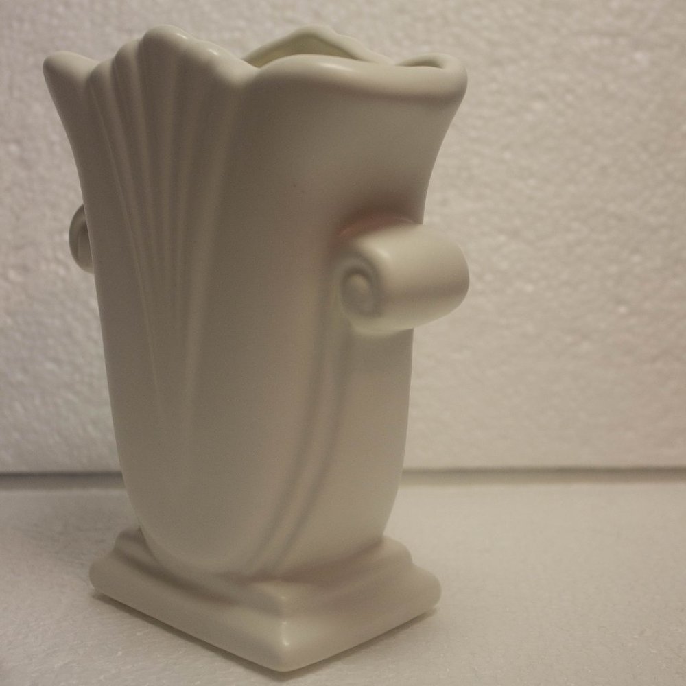 Royal Haeger Pottery Triumph 6 Inch Vase Snow White